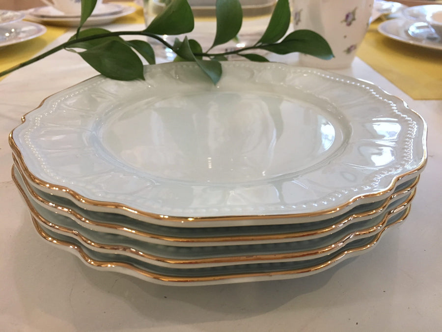 The Everyday Essentials Porcelain Dessert Plate Set